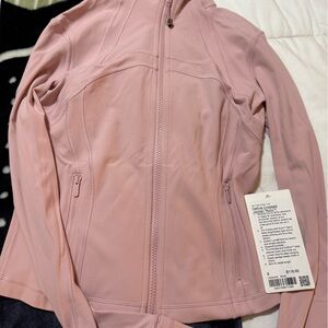 NWT lululemon define size 8